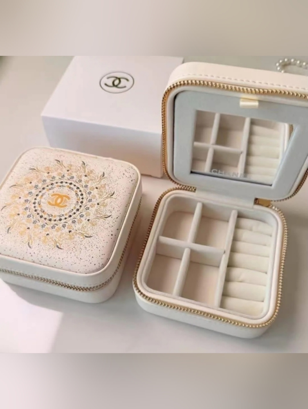 "C" Special Edition Box Winter Constellation 2025